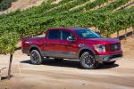 Nissan Titan PRO-4X Crew Cab 2017 года